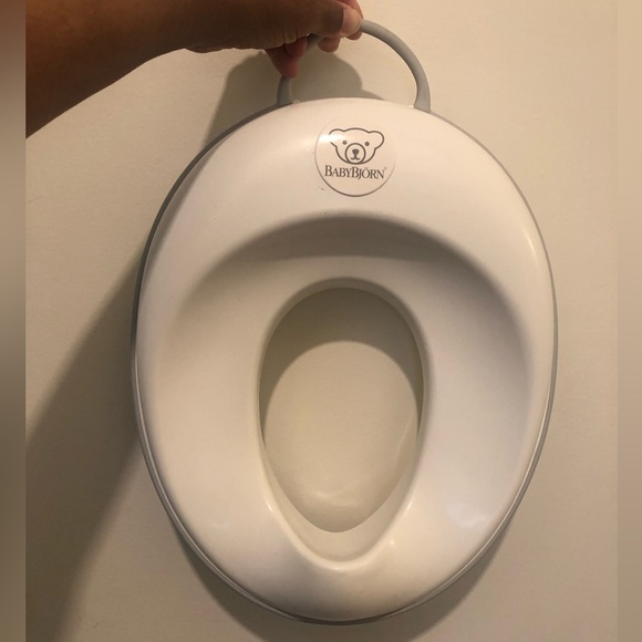 BabyBjorn Adustable Potty Training Seat - Picture 1 of 2